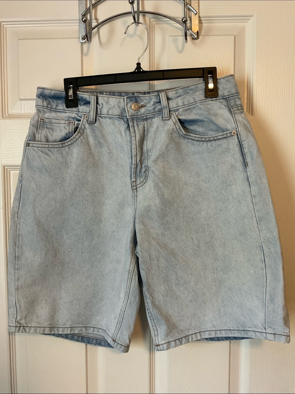 Wild Fable 100% Cotton Women's Mid Rise Light Wash Denim Jorts Shorts Size 8